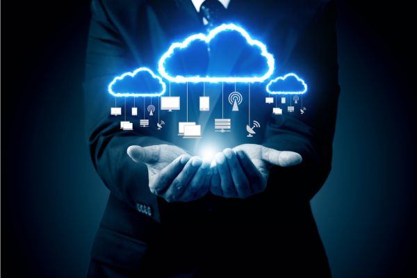 Cloud Computing: Teknologi Awan yang Bikin Hidup & Bisnis Makin Praktis