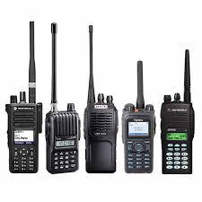 Perbedaan HT (Handy Talky) dan Radio RIG: Mana yang Cocok untuk Kebutuhan Anda?